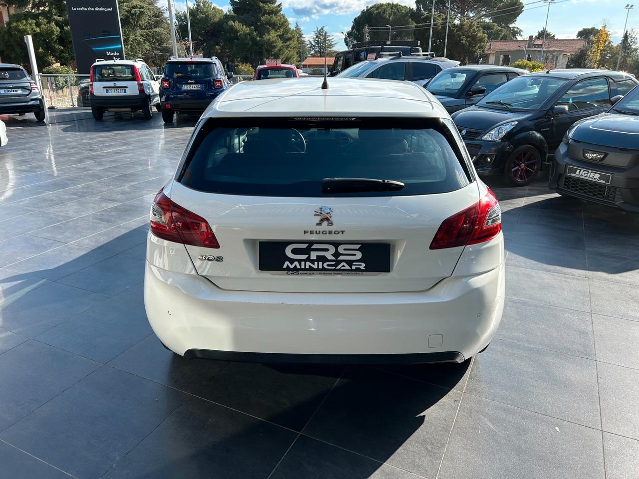 Peugeot 308 .