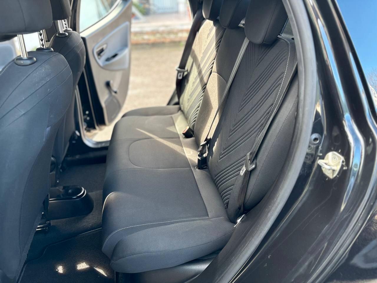 Lancia Ypsilon 1.0 FireFly 5 porte S&S Hybrid Gold