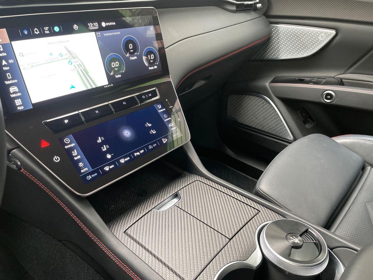 MASERATI Grecale 3.0 V6 Trofeo 530cv auto