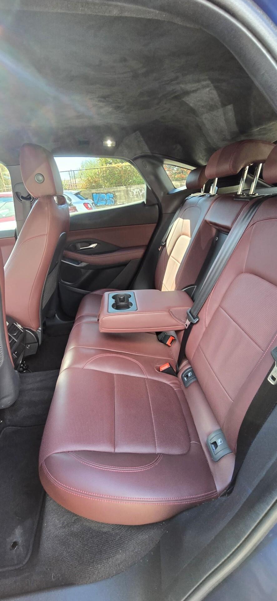 Jaguar E-Pace 2.0D I4 163 CV R-Dynamic