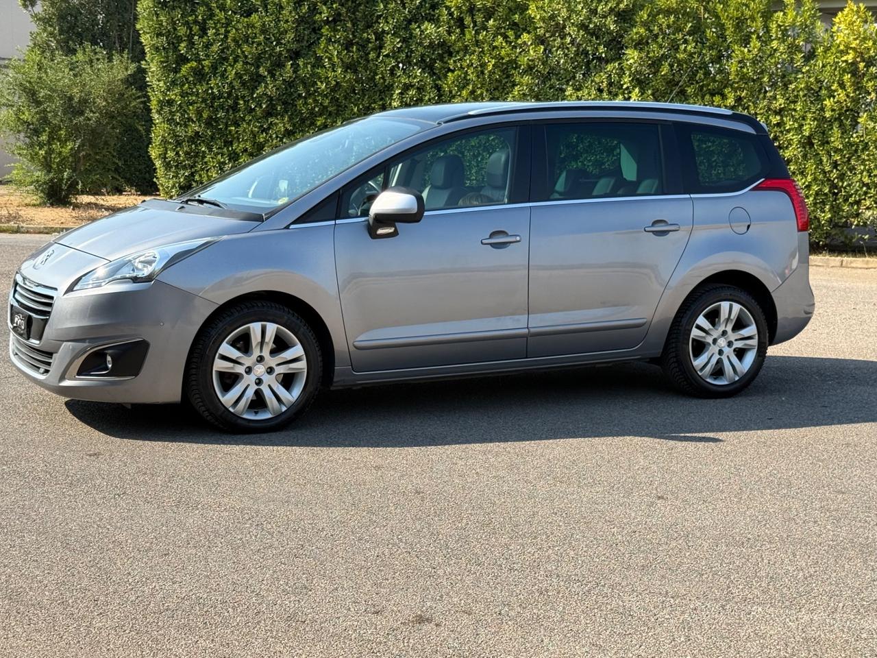 Peugeot 5008 BlueHDi 120 EAT6 S&S Allure