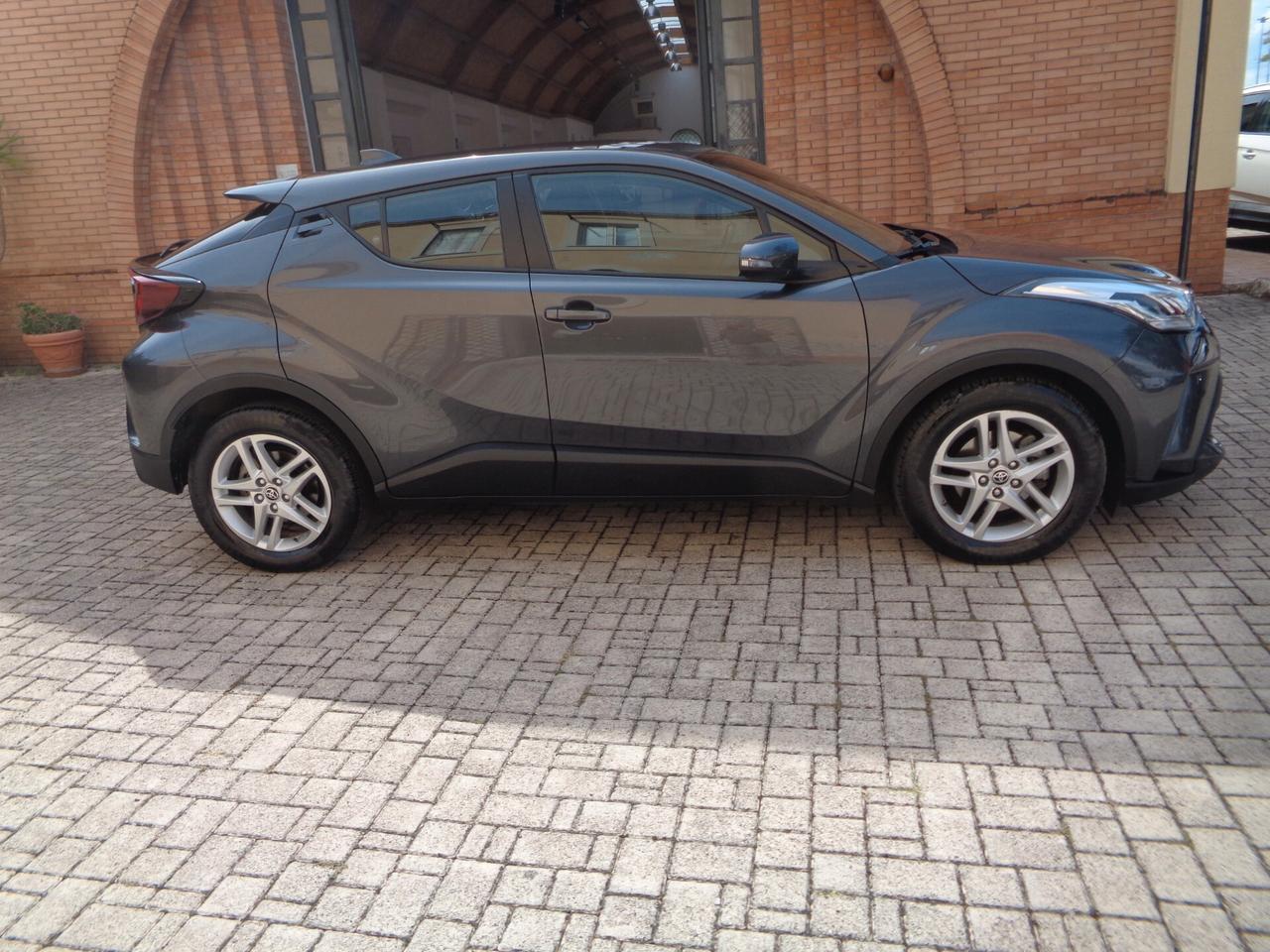 Toyota C-HR 1.8 Hybrid E-CVT Active NESSUN VINCOLO DI FINANZIAMENTO