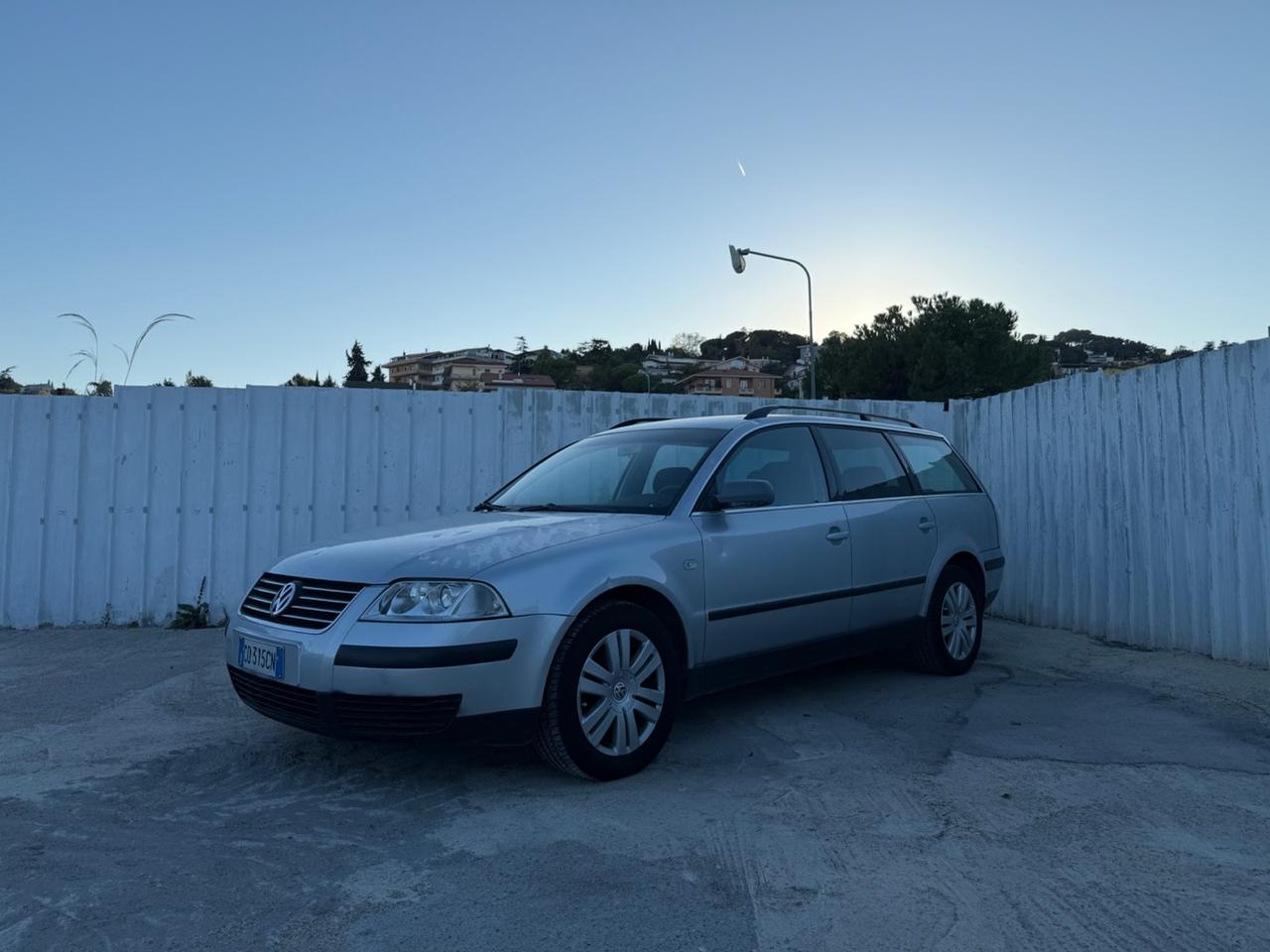 Volkswagen Passat 1.9 TDI/130 CV cat Var. T.line