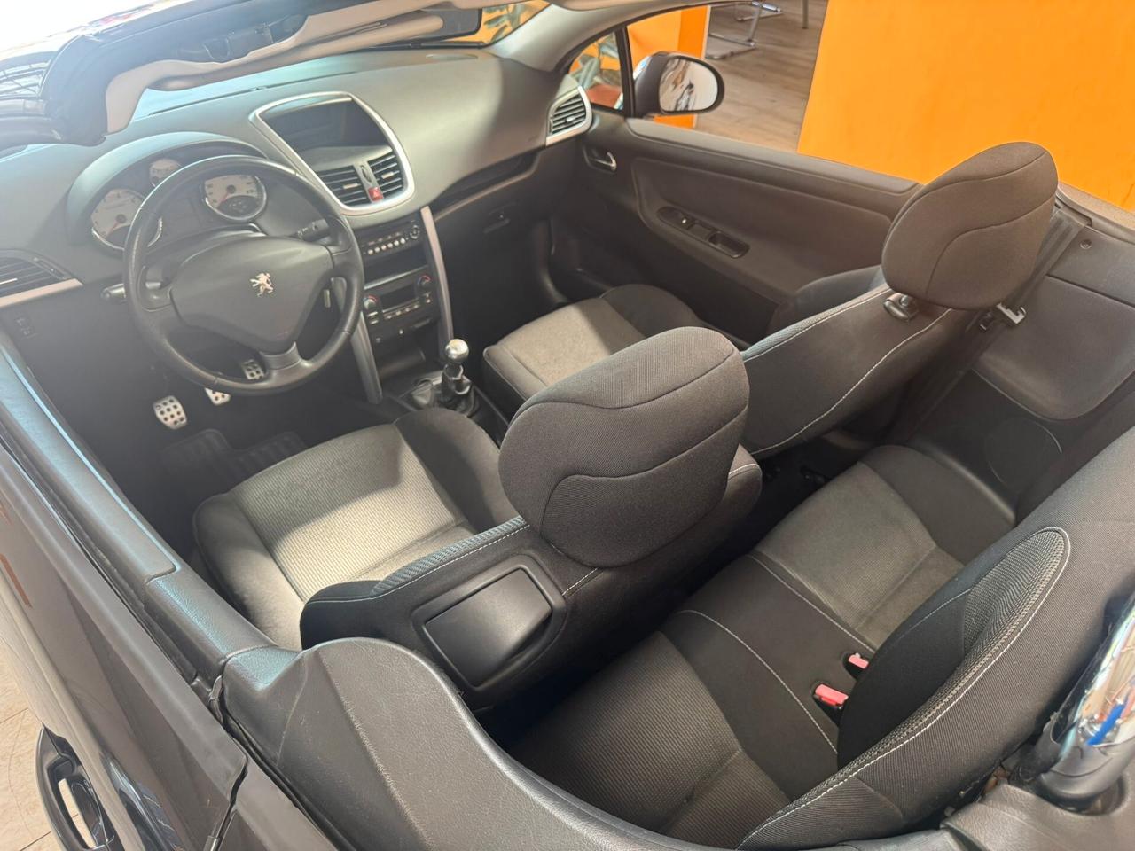 Peugeot 207 1.6 VTi 120CV CC Roland Garros