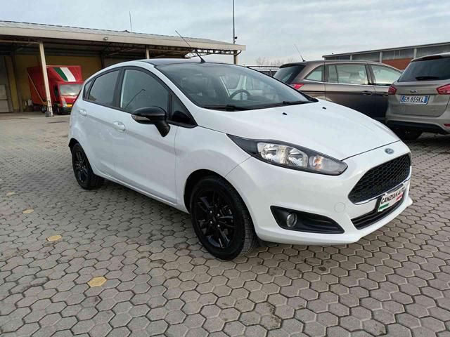 FORD Fiesta 1.5 TDCi 5porte Black & White Edition