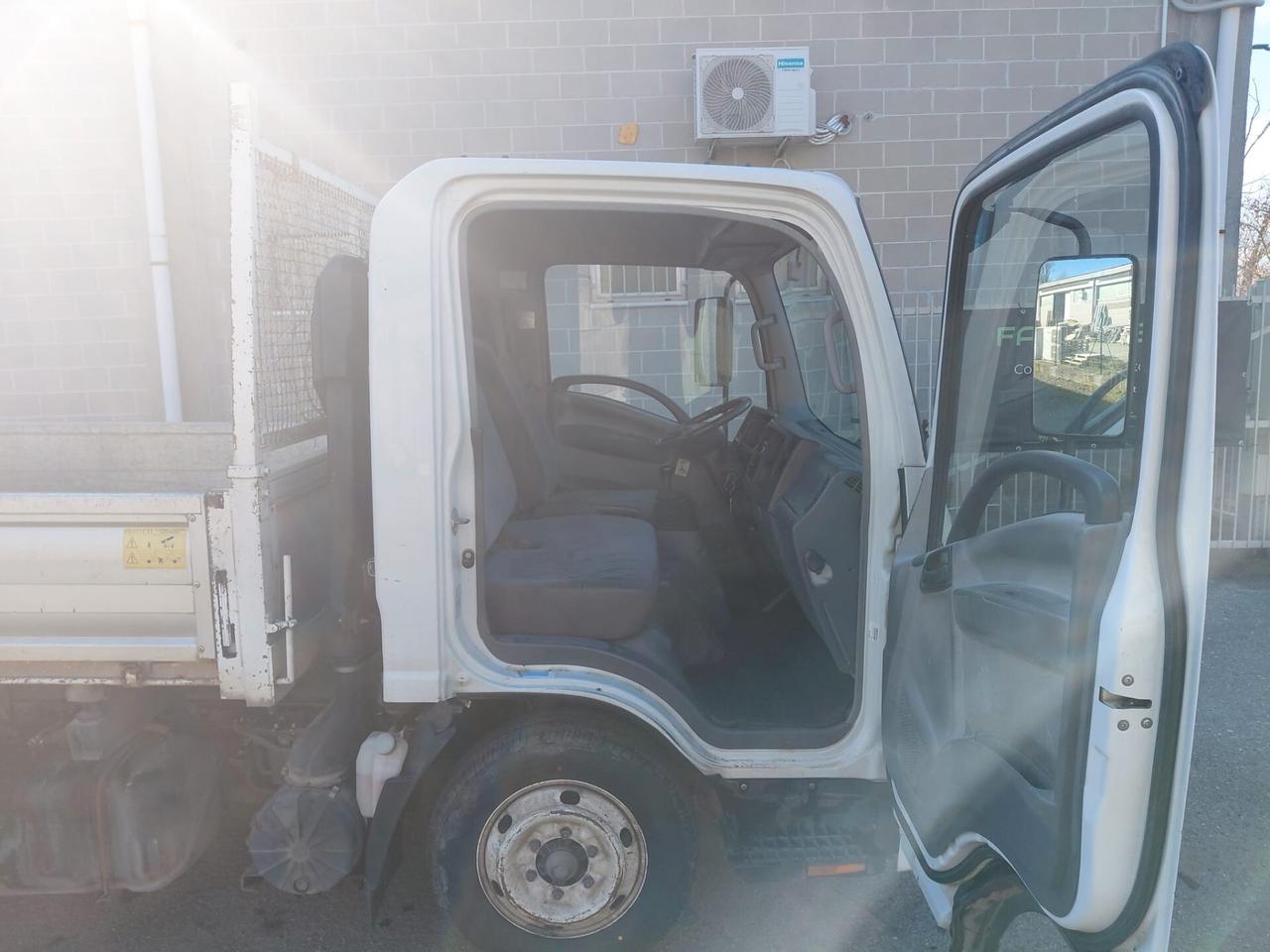 Isuzu NLR 85A 3.0 ribaltabile trilaterale