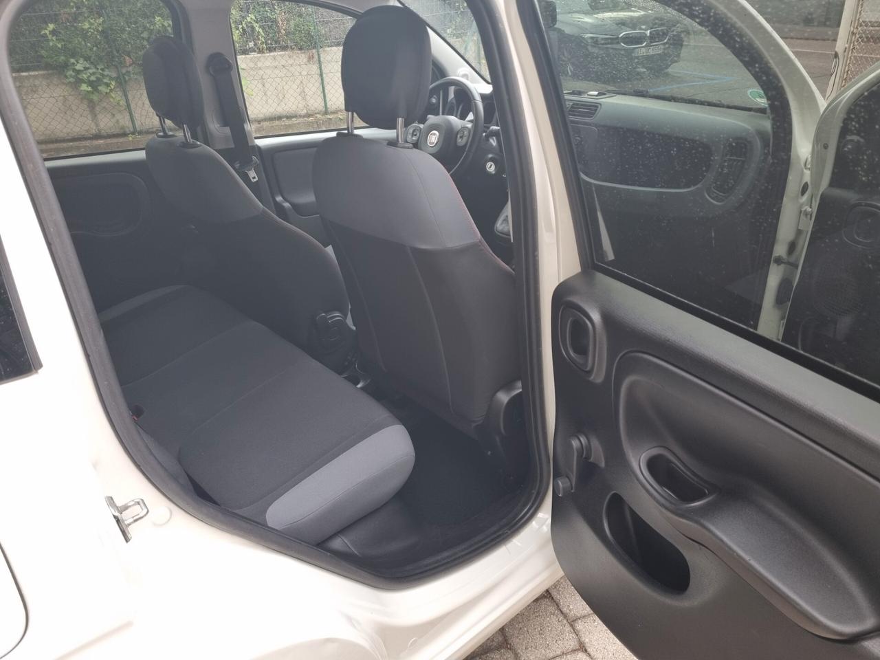 Fiat Panda 1.2 Lounge 69cv anno2018 km64000 neopat