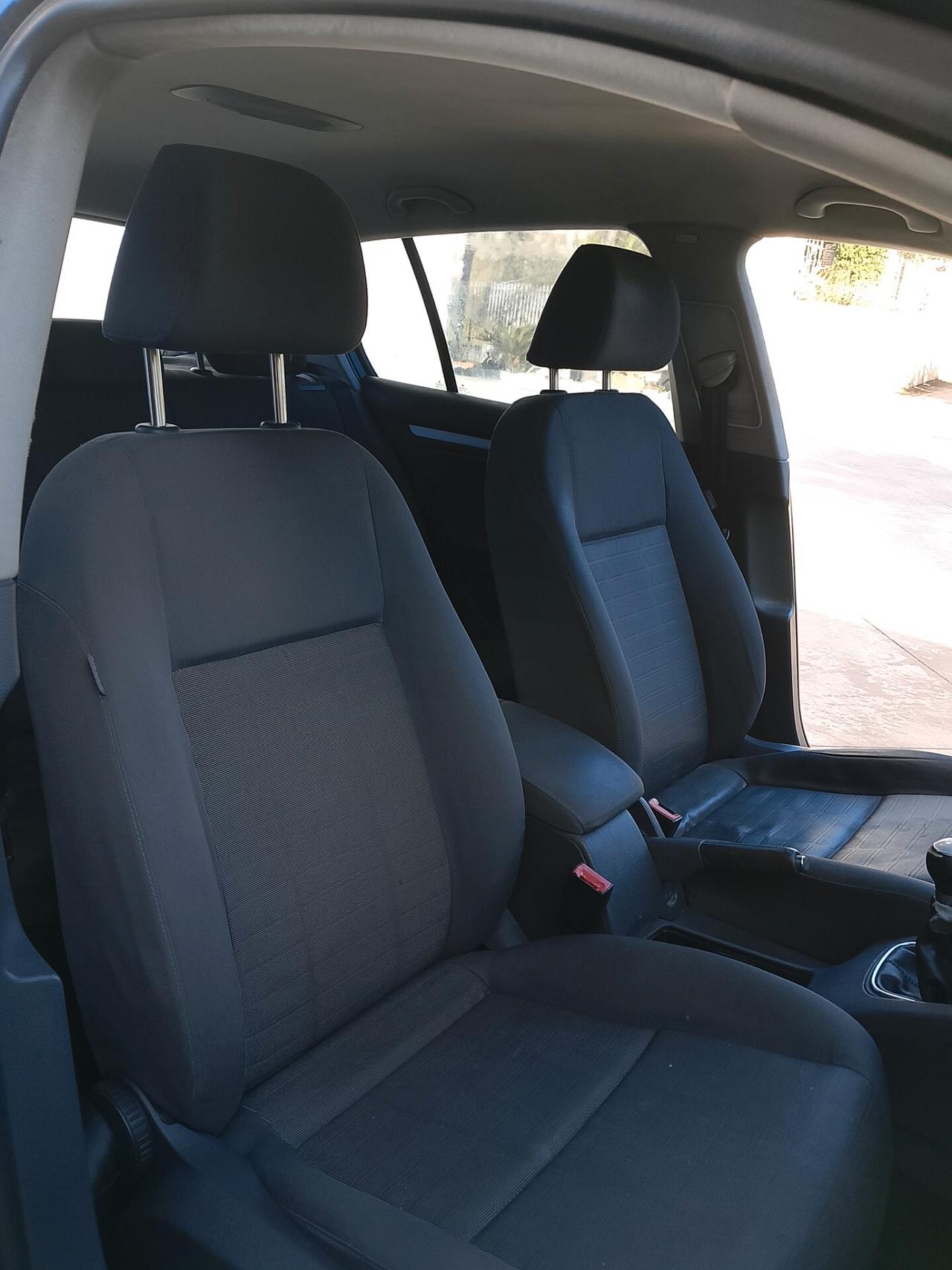 Volkswagen Golf 1.9 TDI DPF 5p. 5m. GT Sport