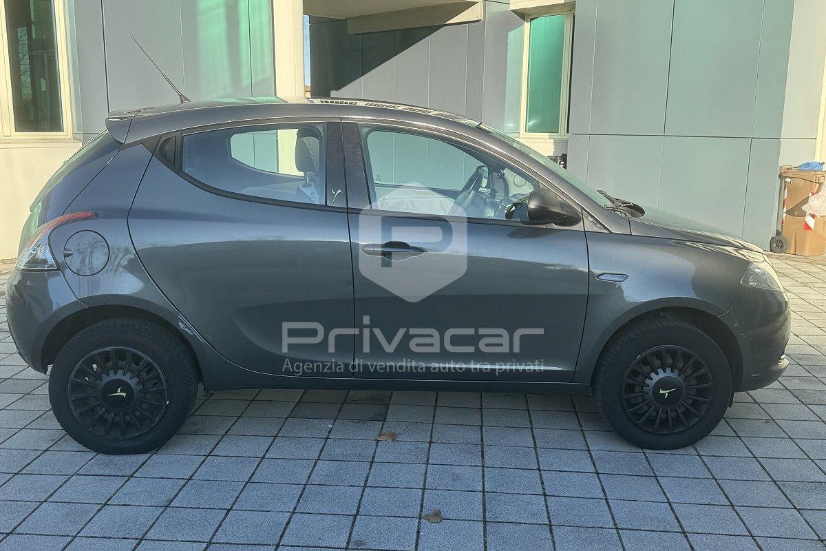 LANCIA Ypsilon 0.9 TwinAir 85 CV 5 porte Metano Ecochic Elefantino