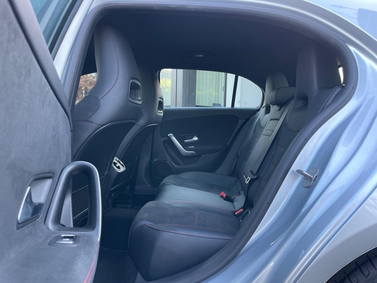 Mercedes-benz A 180 Automatic AMG Line Premium