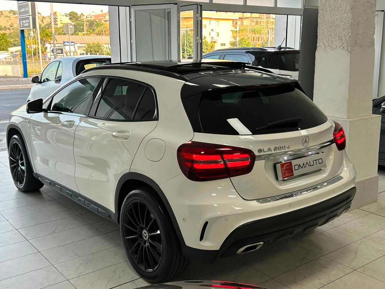 Mercedes-benz GLA 200 d Automatic Premium Night Edition
