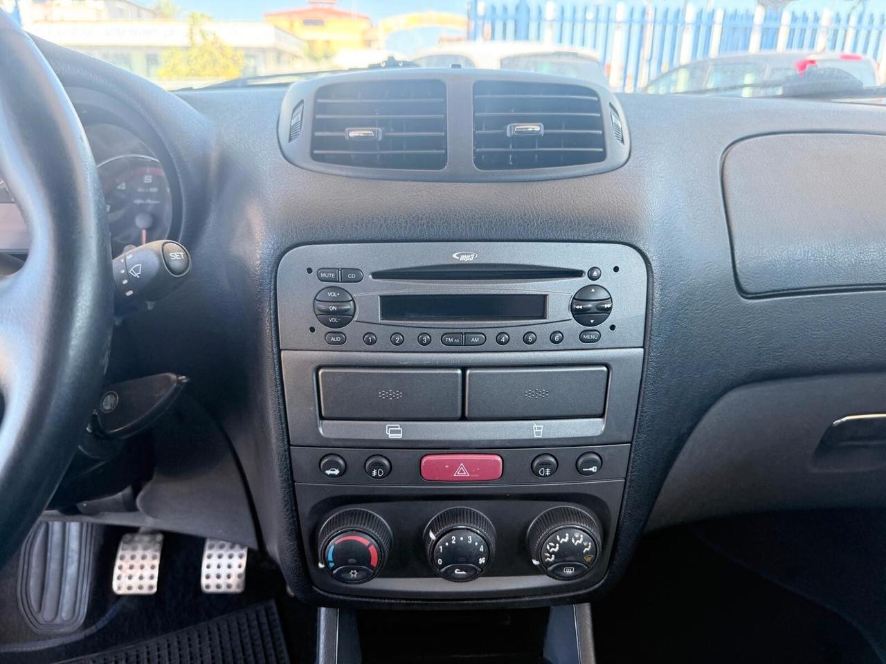 Alfa Romeo 147 1.6 16V TS (105) 5 porte Black Line