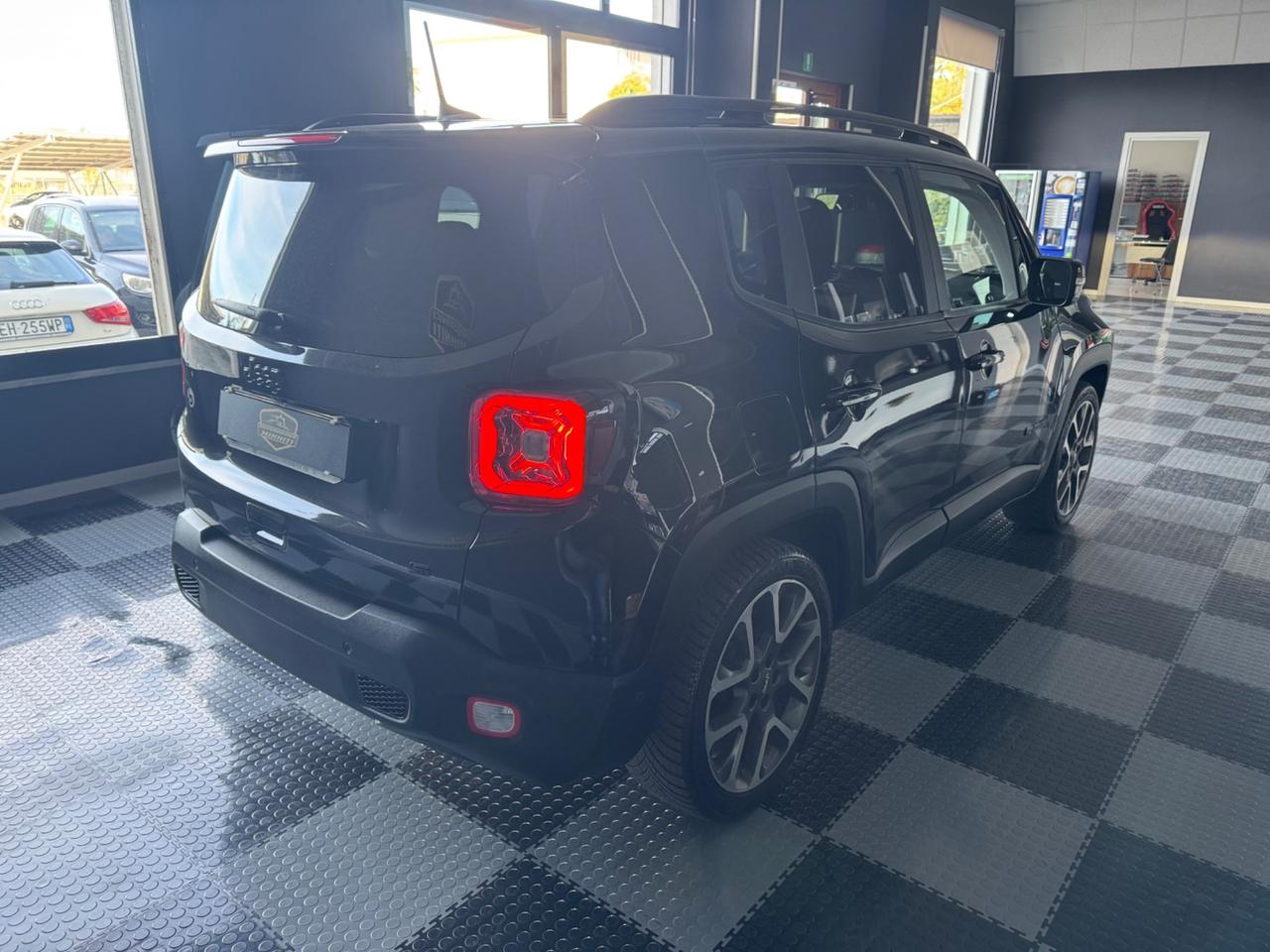 Jeep Renegade 1.6 Mjt 130 CV S