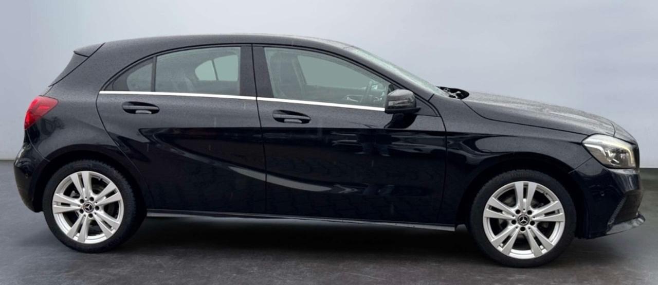 MERCEDES Classe A 180d Sport - Led Navi 17