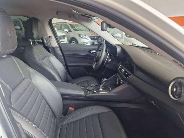 Alfa Romeo Giulia Giulia 2.2 t Super 180cv auto