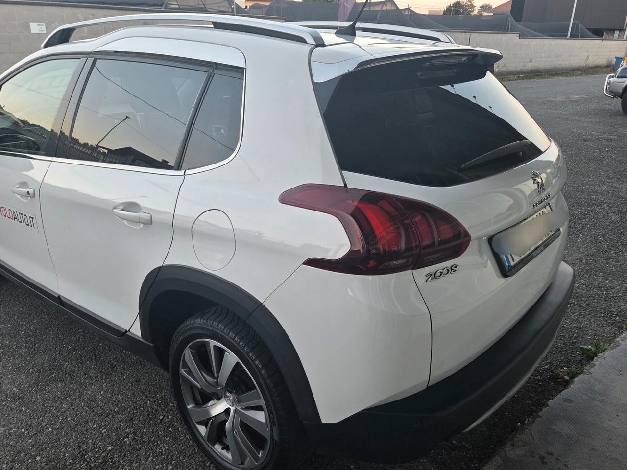 Peugeot 2008 BlueHDi 100 Allure