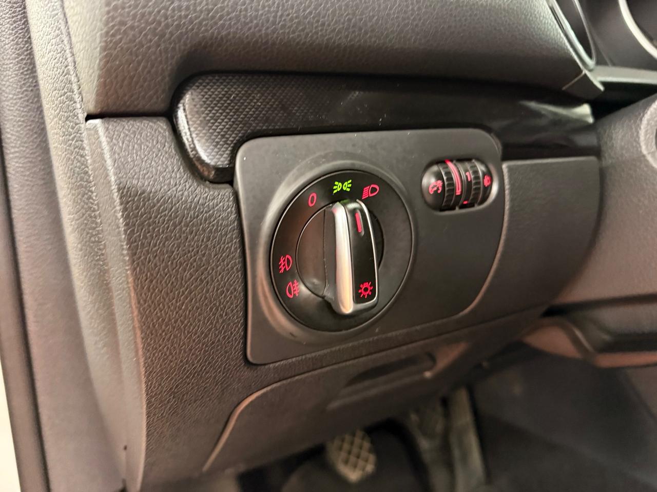 Volkswagen Golf 2.0 TDI 140CV . Highline ok Neopatentati