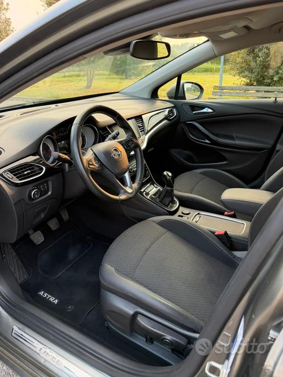 Opel Astra 1.6 Diesel 110cv 2018