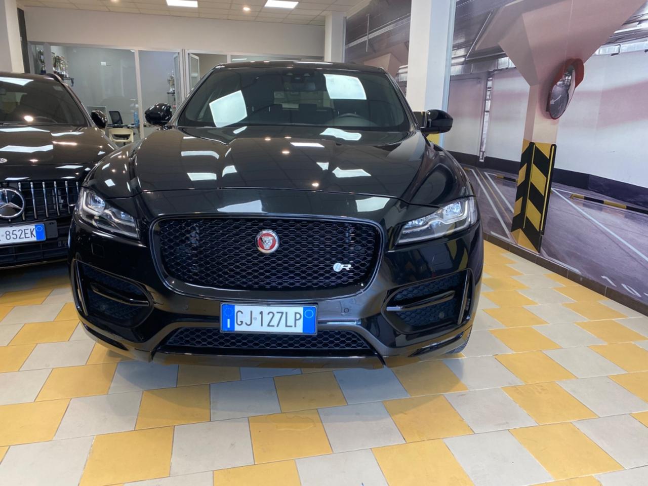 Jaguar F-Pace 3.0 D V6 300 CV AWD aut. R-Sport