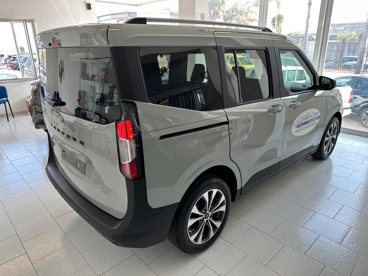 Ford Tourneo Courier 1.0 EcoBoost Powershift Titanium
