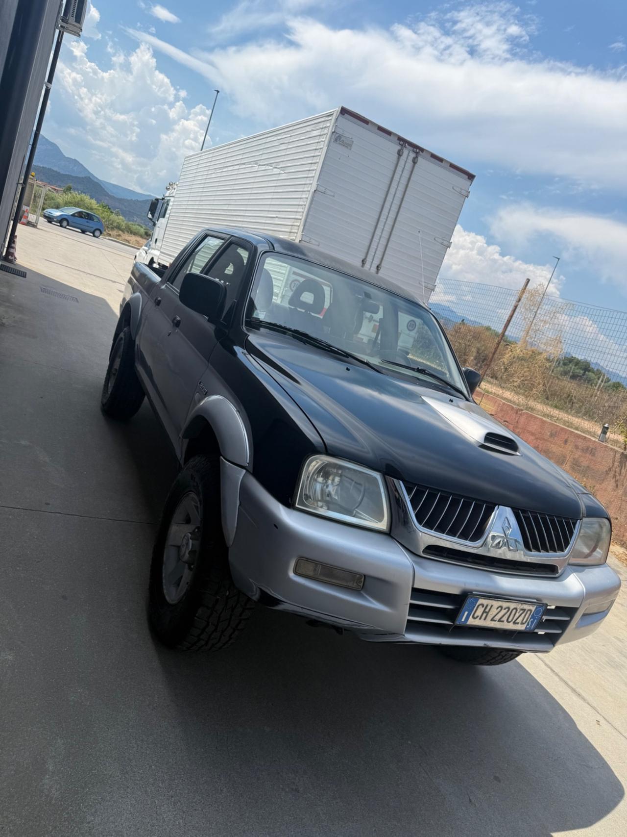 Mitsubishi L200 2.5 TDI 4WD Double Cab Pick-up GLS