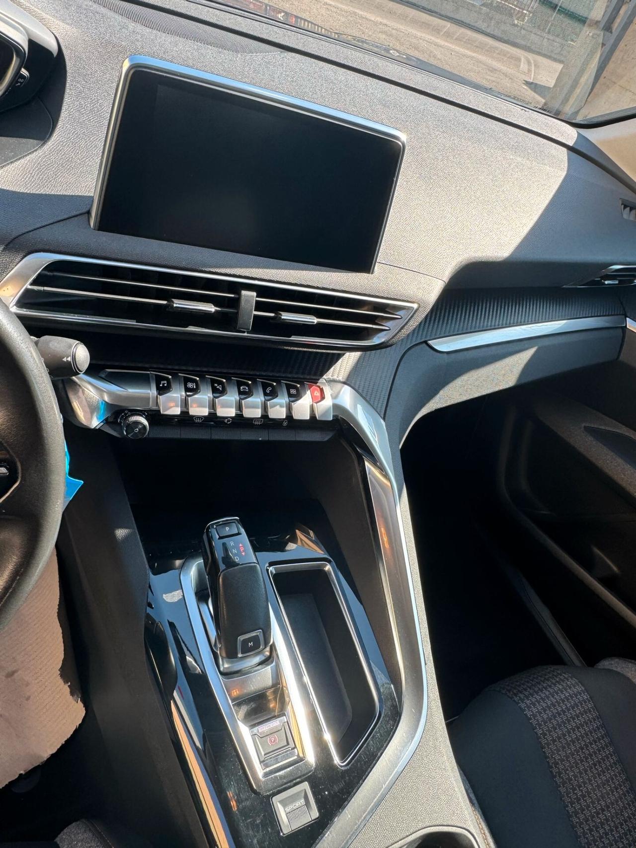 Peugeot 3008 BlueHDi 130 S&S EAT8 Business