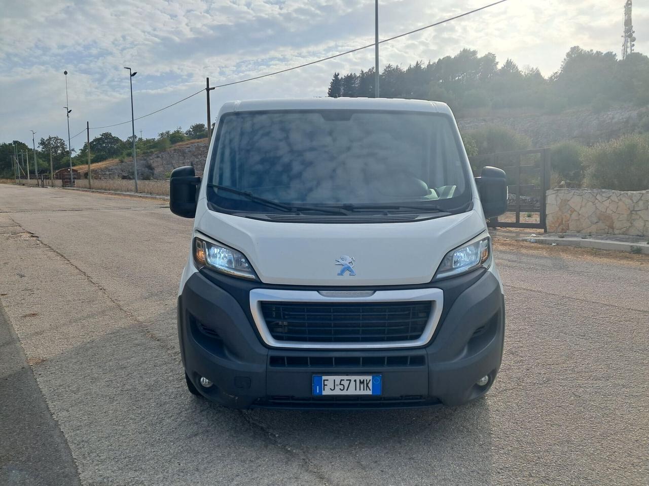 Peugeot Boxer (doppia porta laterale)