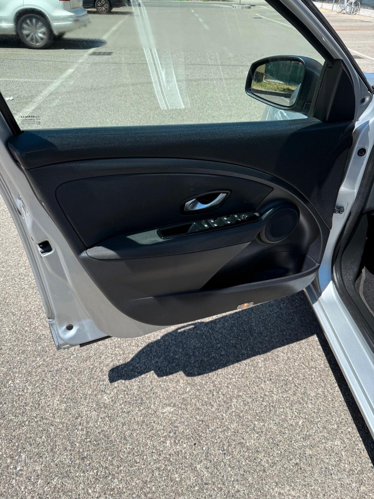 Renault Megane III SporTour 1.9 dci - NAV. - 12 MESI DI GARANZIA