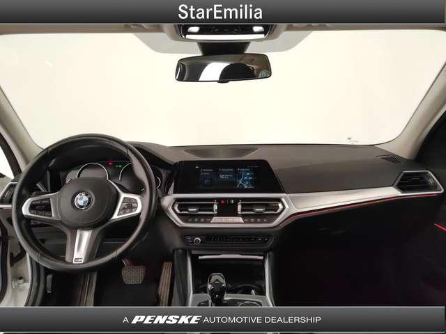 BMW 320 320d 48V xDrive Touring Business Advantage