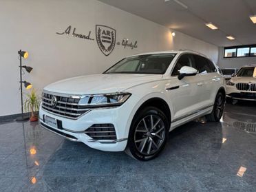 Volkswagen Touareg 3.0 V6 tdi Elegance 231cv 1Prop Da Vetrina