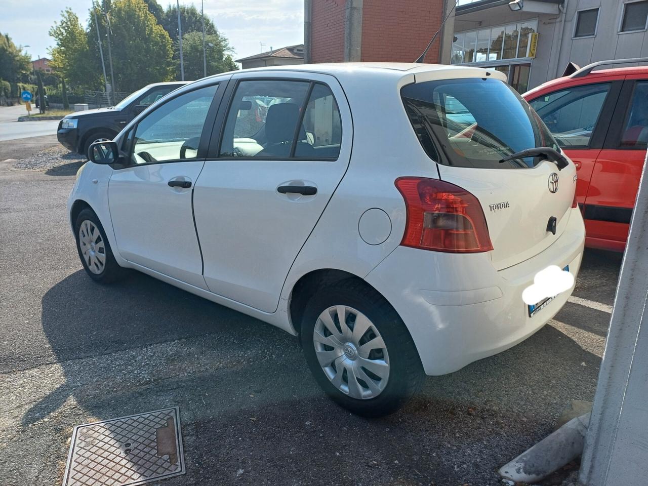 Toyota Yaris 1.0 5 porte