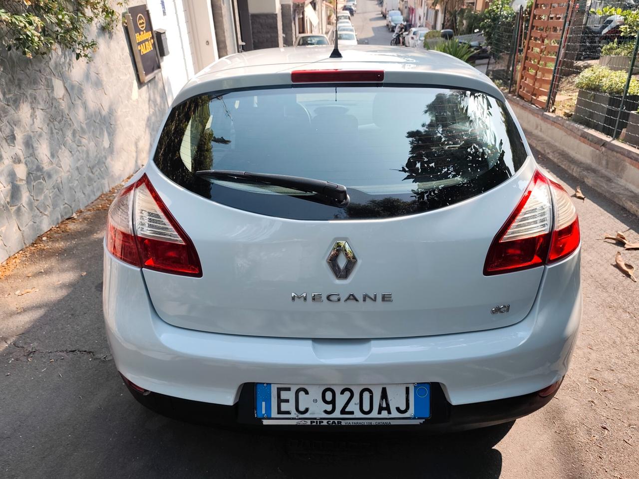 Renault Megane 1.5 dCi 110CV Leggi
