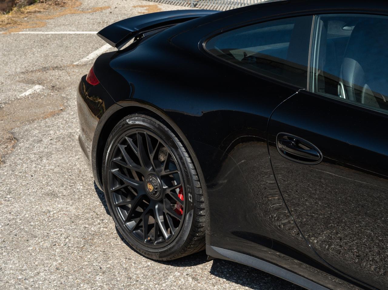 Porsche 911 3.8 Carrera 4 GTS Coupé