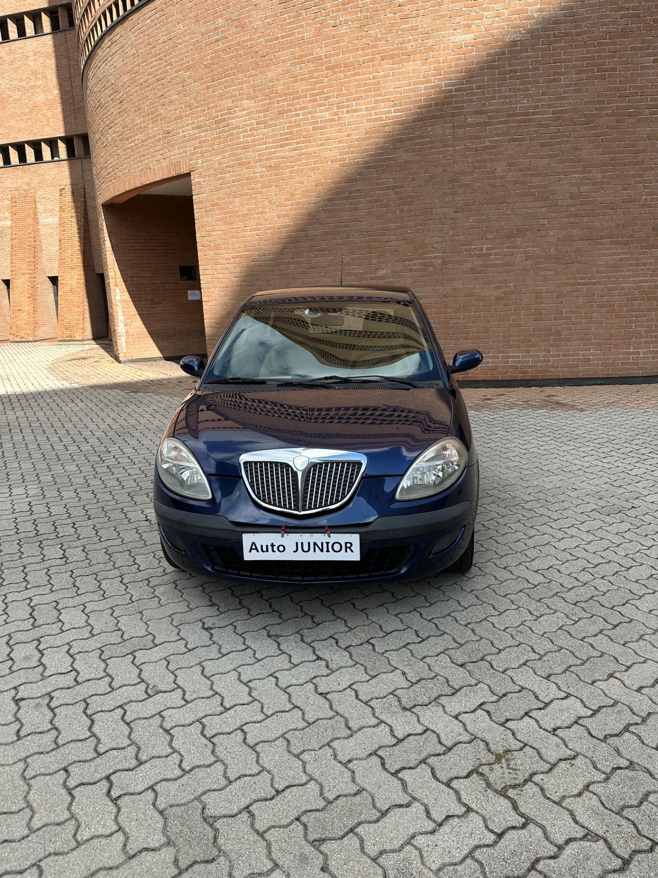 Lancia Ypsilon 1.3 MJT 90 CV Platino