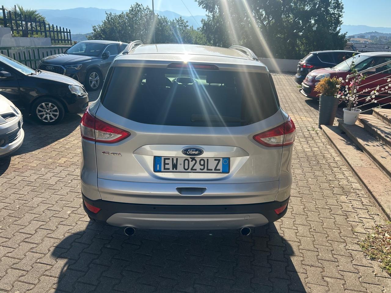 Ford Kuga 2.0 TDCI 140 CV 4WD Titanium