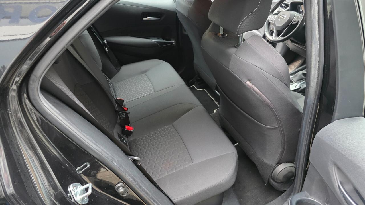 Toyota Corolla 1.8 Hybrid Business