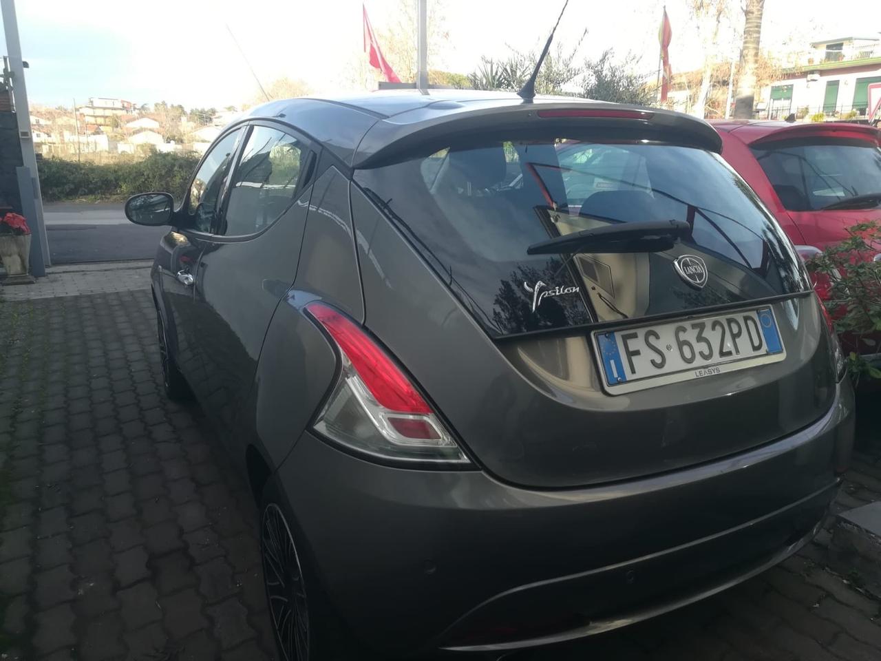 Lancia Ypsilon 1.2 69 CV 5 porte Gold