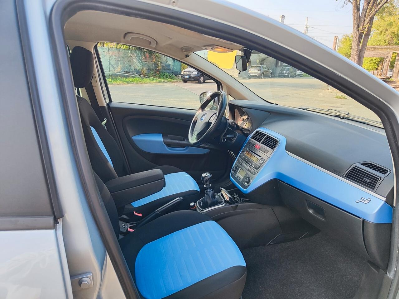 Fiat Grande Punto benzina 110.000 KM
