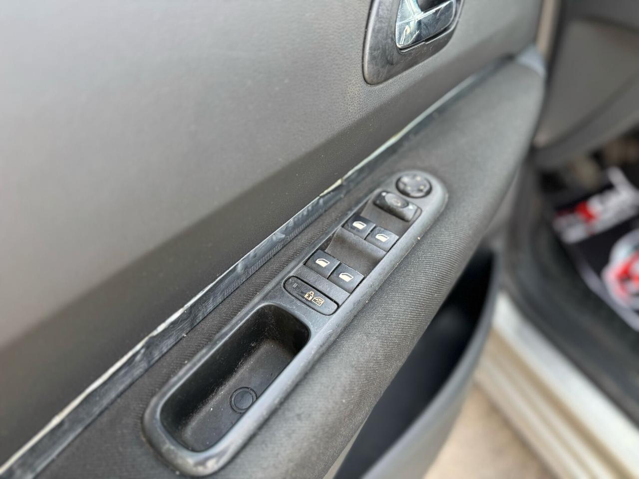 Peugeot 3008 1.6 HDi 110CV Outdoor
