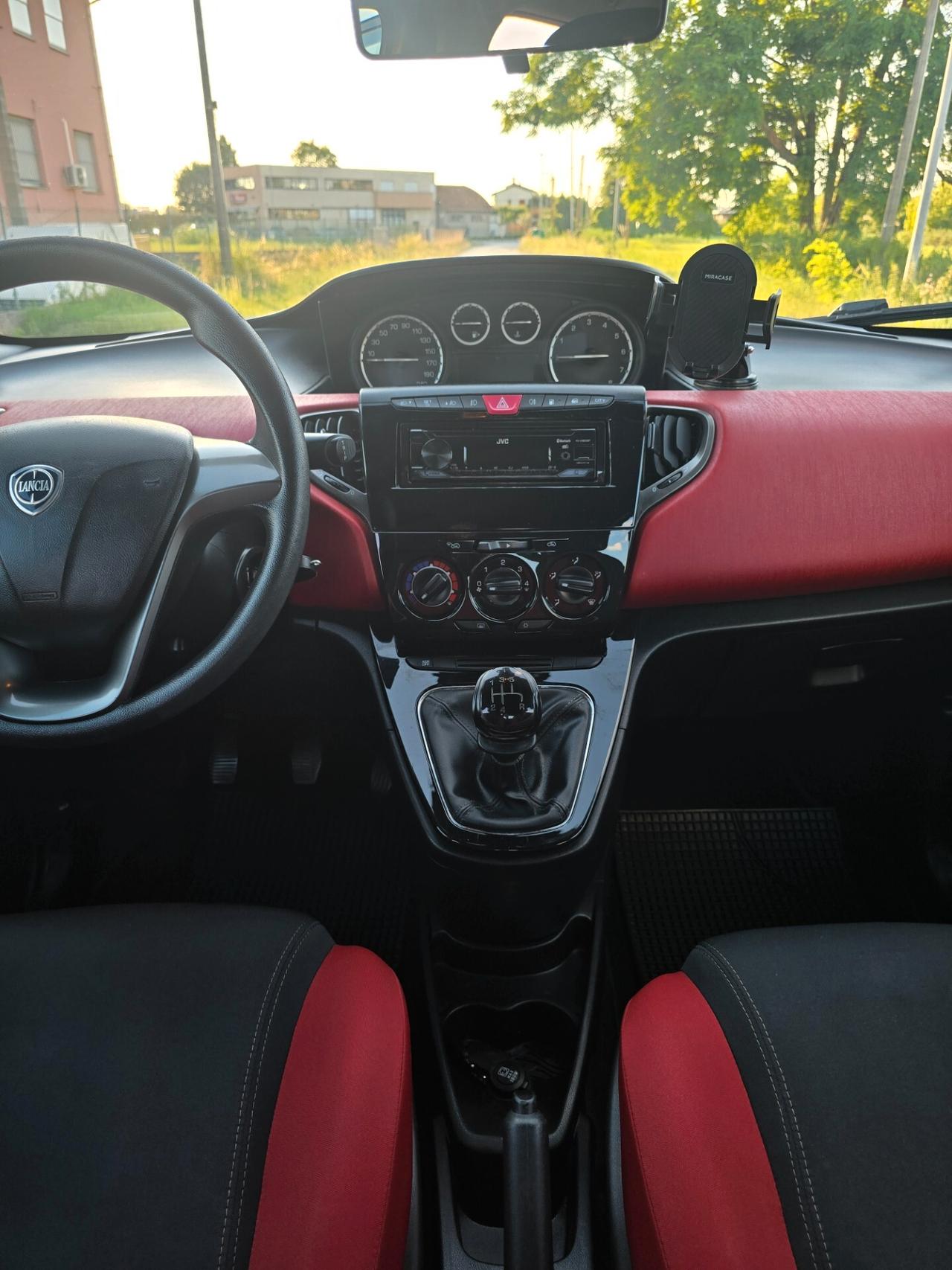 Ypsilon 0.9 TwinAir Metano-GARANZIA- NEOPATENTATI