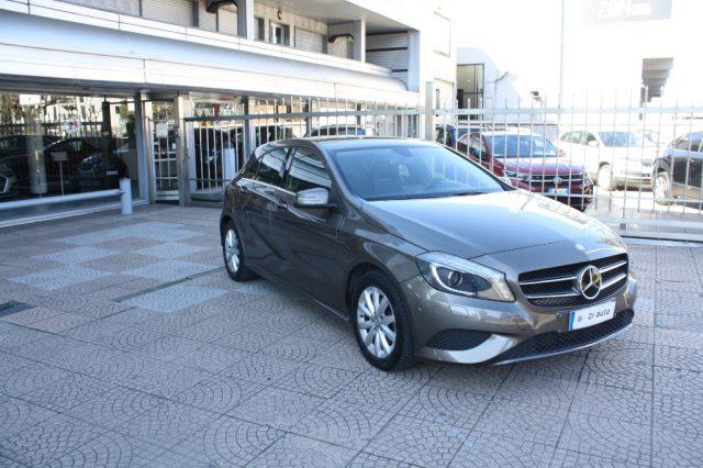 MERCEDES-BENZ A 200 Sport