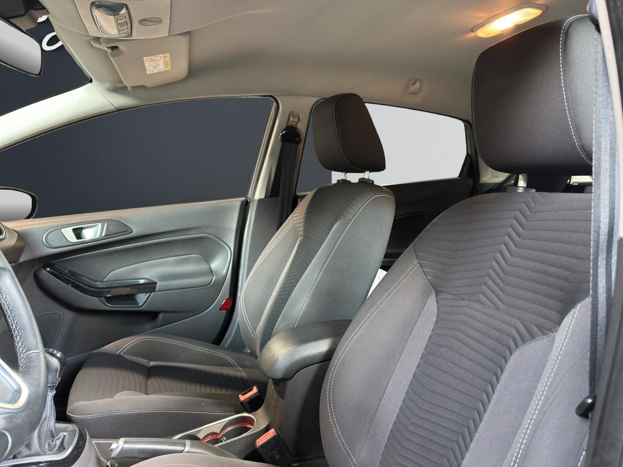 Ford Fiesta 1.5 TDCi 75CV 5 porte Titanium