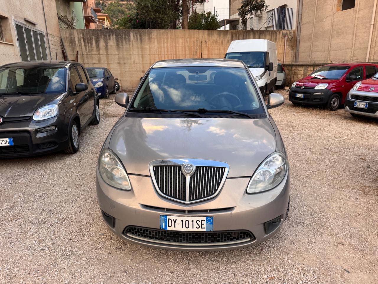 Lancia Ypsilon 1.4 Oro Ecochic GPL