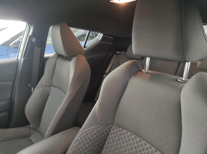 TOYOTA C-HR (2016-2023) - C-HR 1.8 Hybrid E-CVT Business