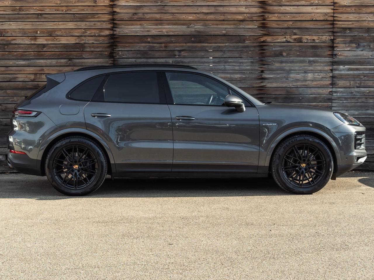 Porsche Cayenne 3.0 - E-HYBRID - SUBENTRO LEASING