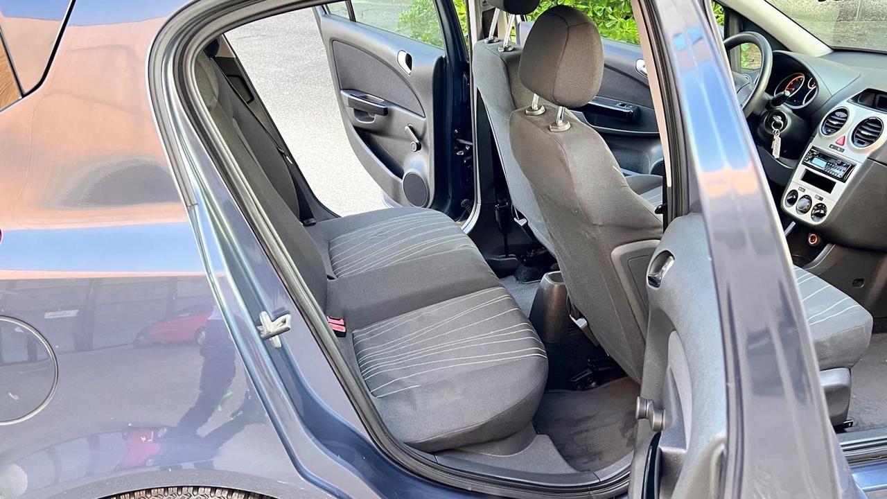 Opel Corsa 1.0 12V 5 porte Benzina e GPL