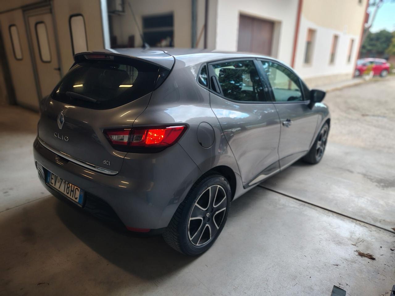 Renault Clio 1.5 dCi 8V 75CV 5 porte Costume National