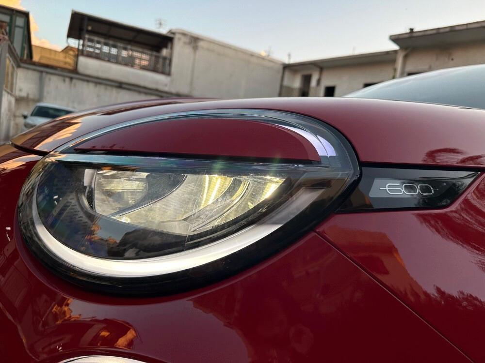 Fiat 600 Hybrid 110 CV DCT MHEV Icon