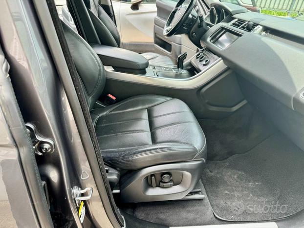 LAND ROVER Range Rover Sport 3.0 TDV6 HSE Dynami