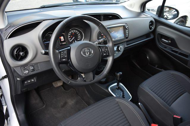 TOYOTA Yaris 1.5 Hybrid 5 porte Business